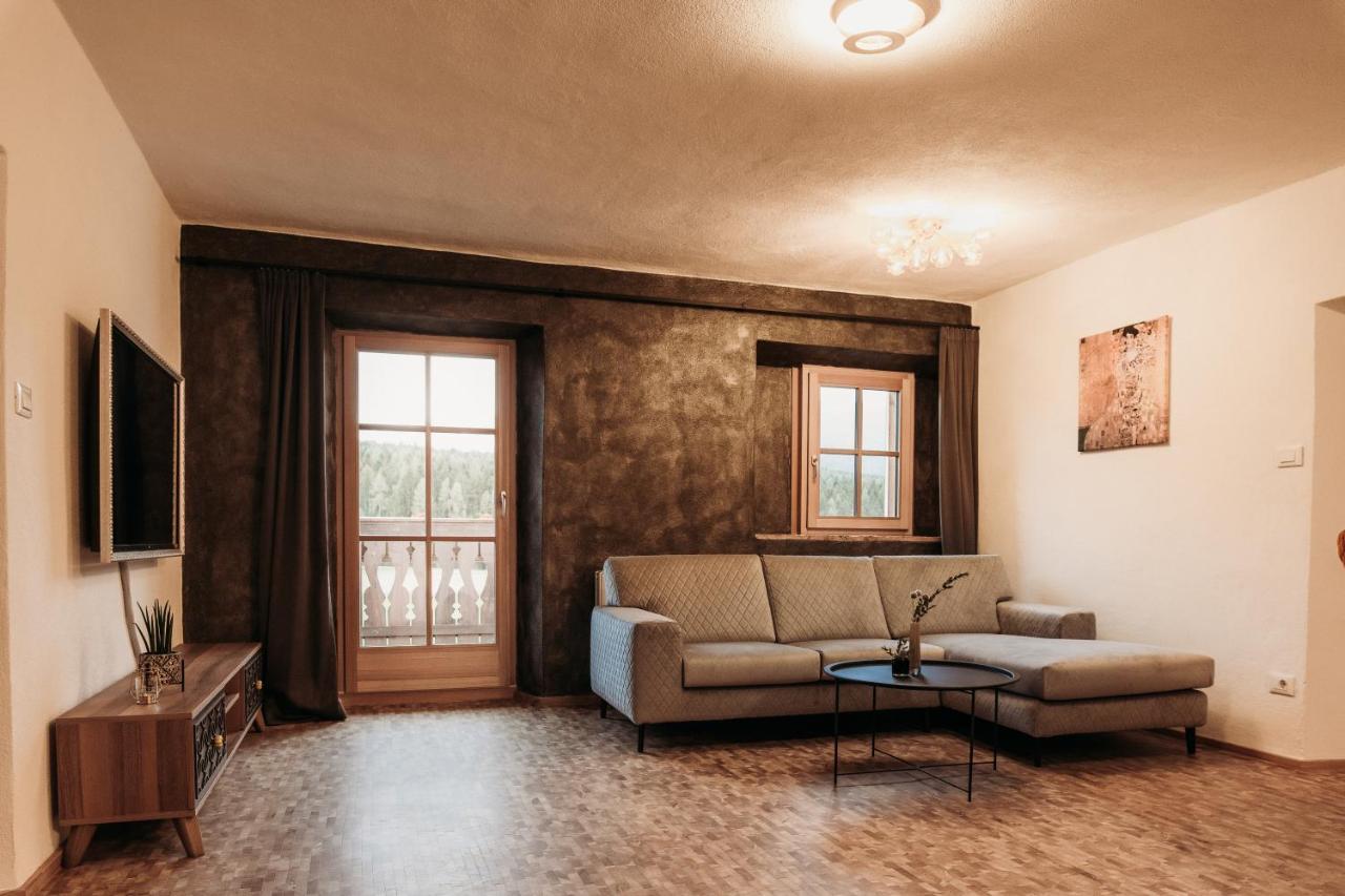 Ban Hilba Apartment Falzes Ngoại thất bức ảnh